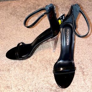 Fashion Nova Black & Clear Heels Size 8